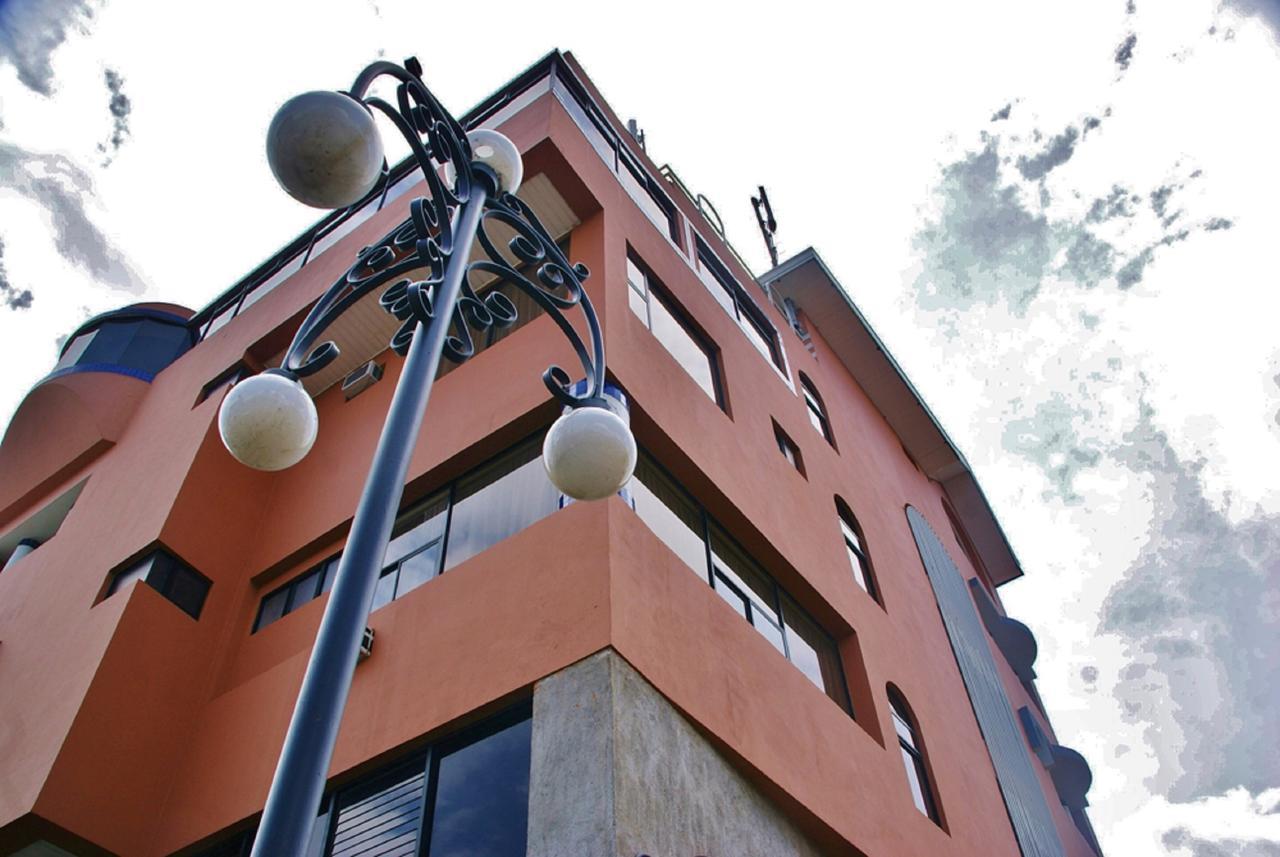 Hotel Valladolid Heredia Dış mekan fotoğraf